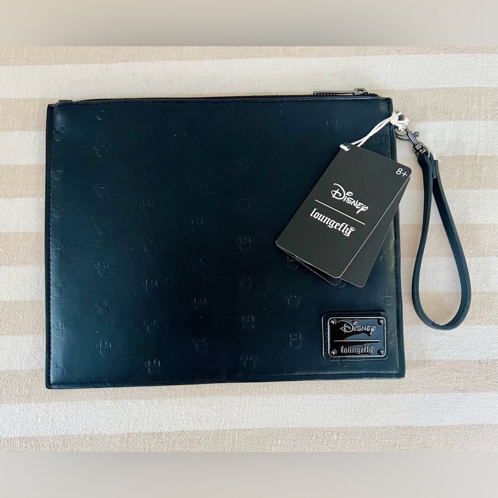 Disney Loungefly wristlet clutch